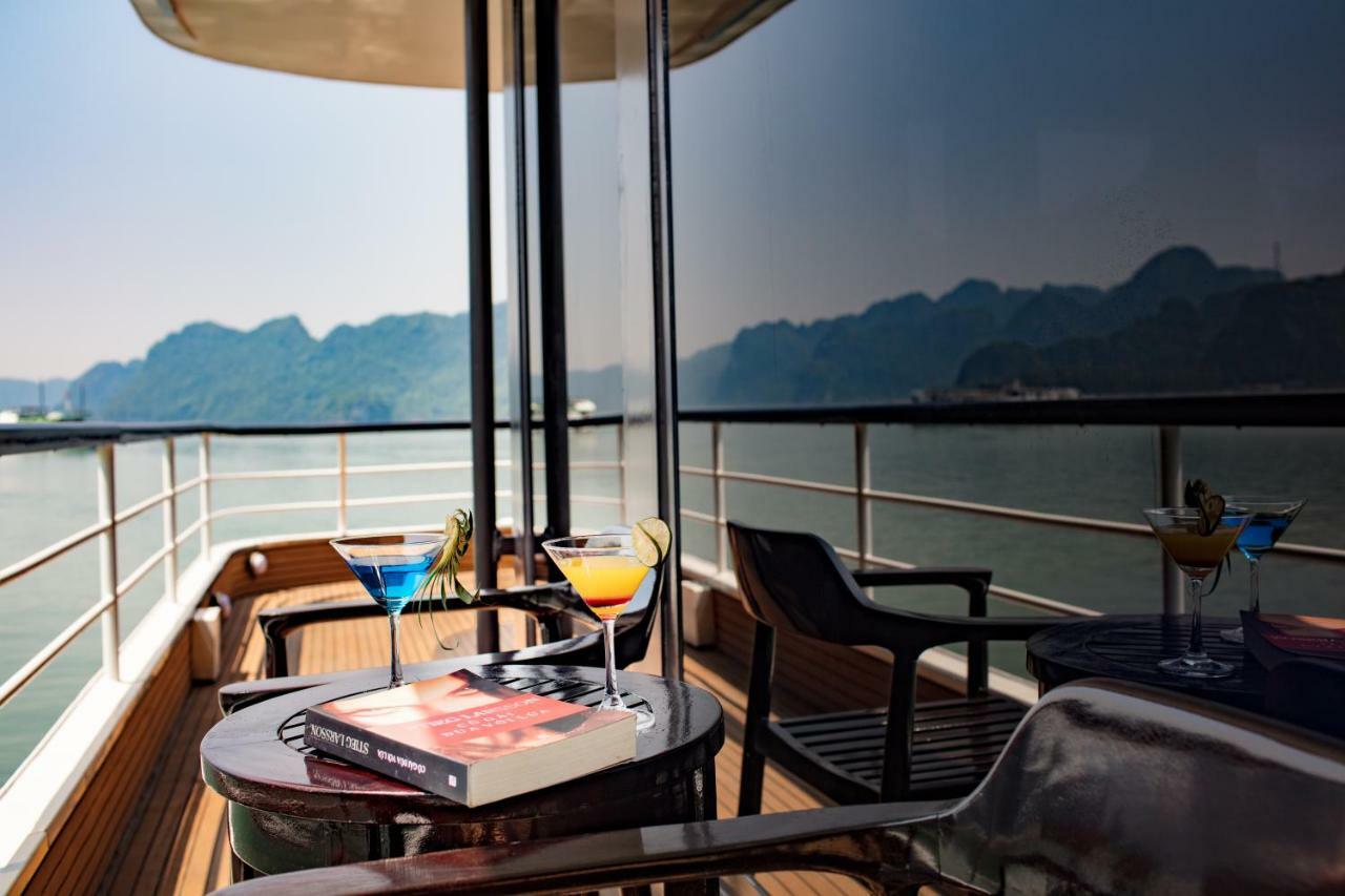 Hotel Scarlet Pearl Cruises à Hạ Long Extérieur photo