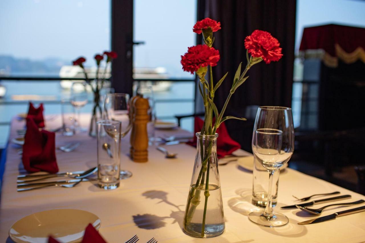 Hotel Scarlet Pearl Cruises à Hạ Long Extérieur photo