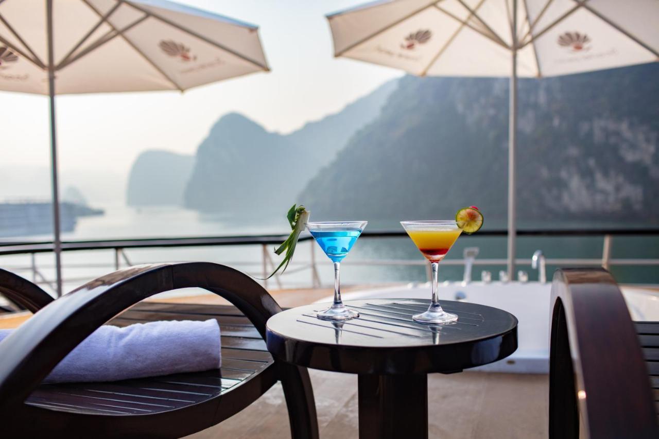 Hotel Scarlet Pearl Cruises à Hạ Long Extérieur photo